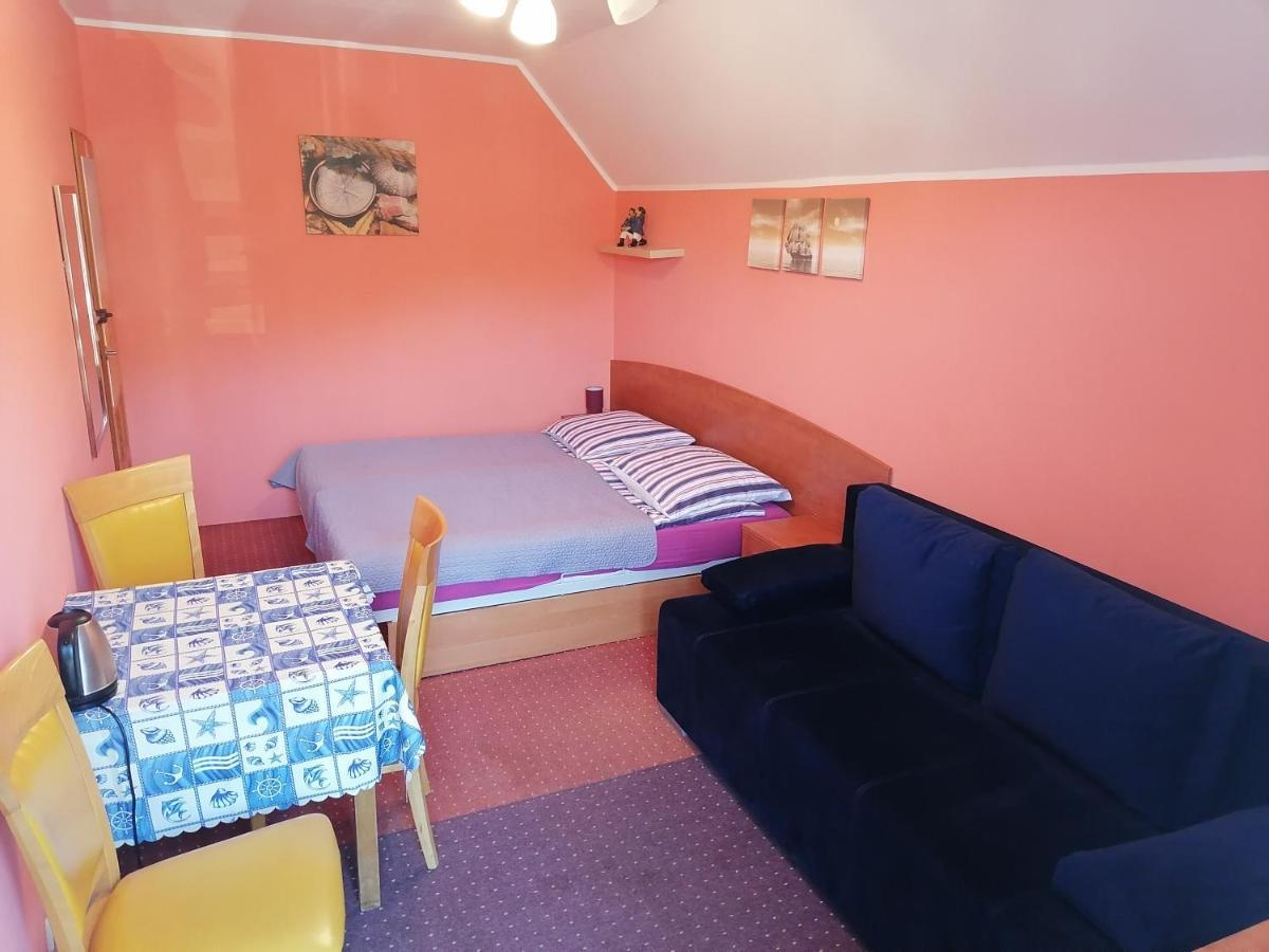 Dom Pod Gruszka Appartement Pobierowo Buitenkant foto