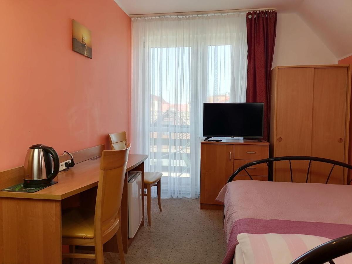 Dom Pod Gruszka Appartement Pobierowo Buitenkant foto