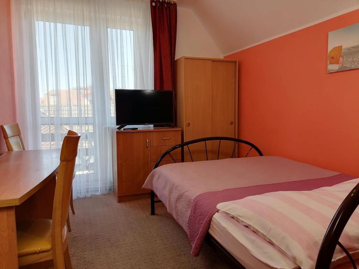 Dom Pod Gruszka Appartement Pobierowo Buitenkant foto