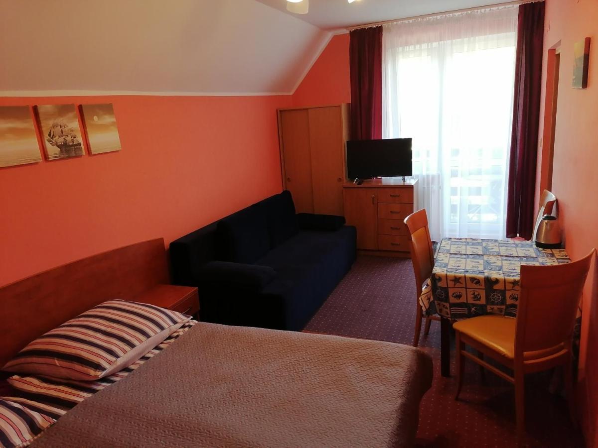 Dom Pod Gruszka Appartement Pobierowo Buitenkant foto