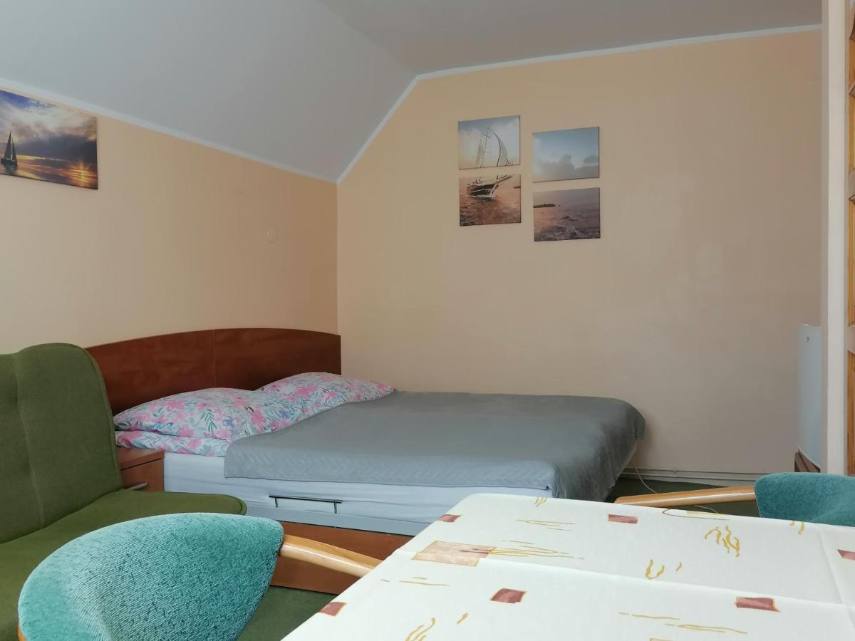 Dom Pod Gruszka Appartement Pobierowo Buitenkant foto