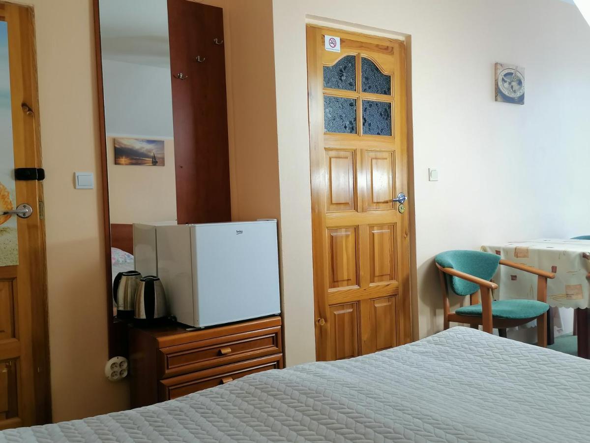 Dom Pod Gruszka Appartement Pobierowo Buitenkant foto