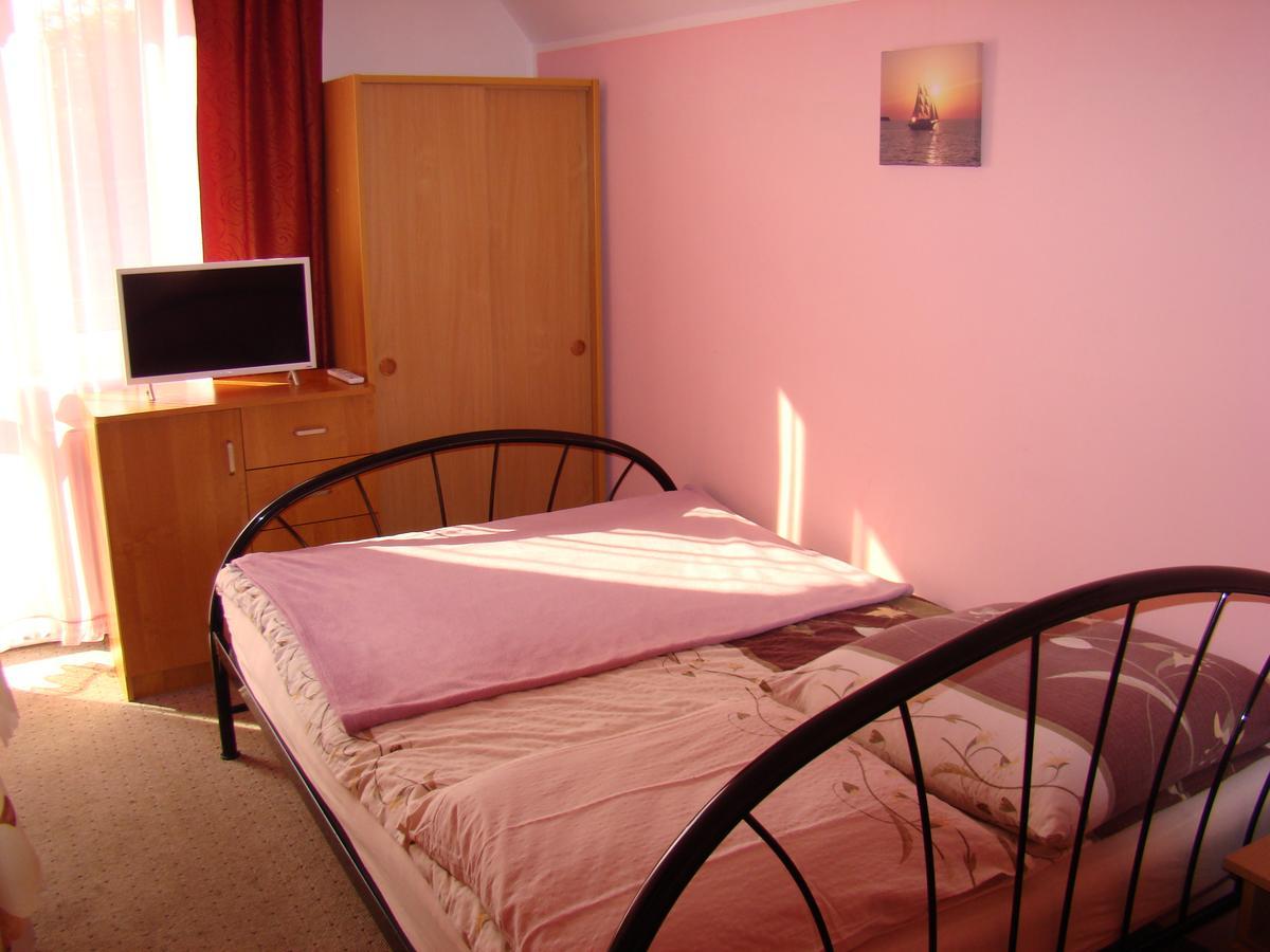 Dom Pod Gruszka Appartement Pobierowo Buitenkant foto