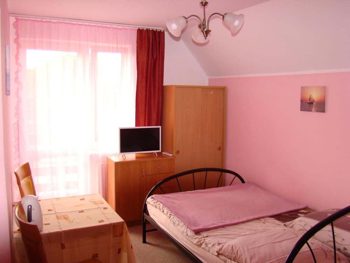 Dom Pod Gruszka Appartement Pobierowo Buitenkant foto