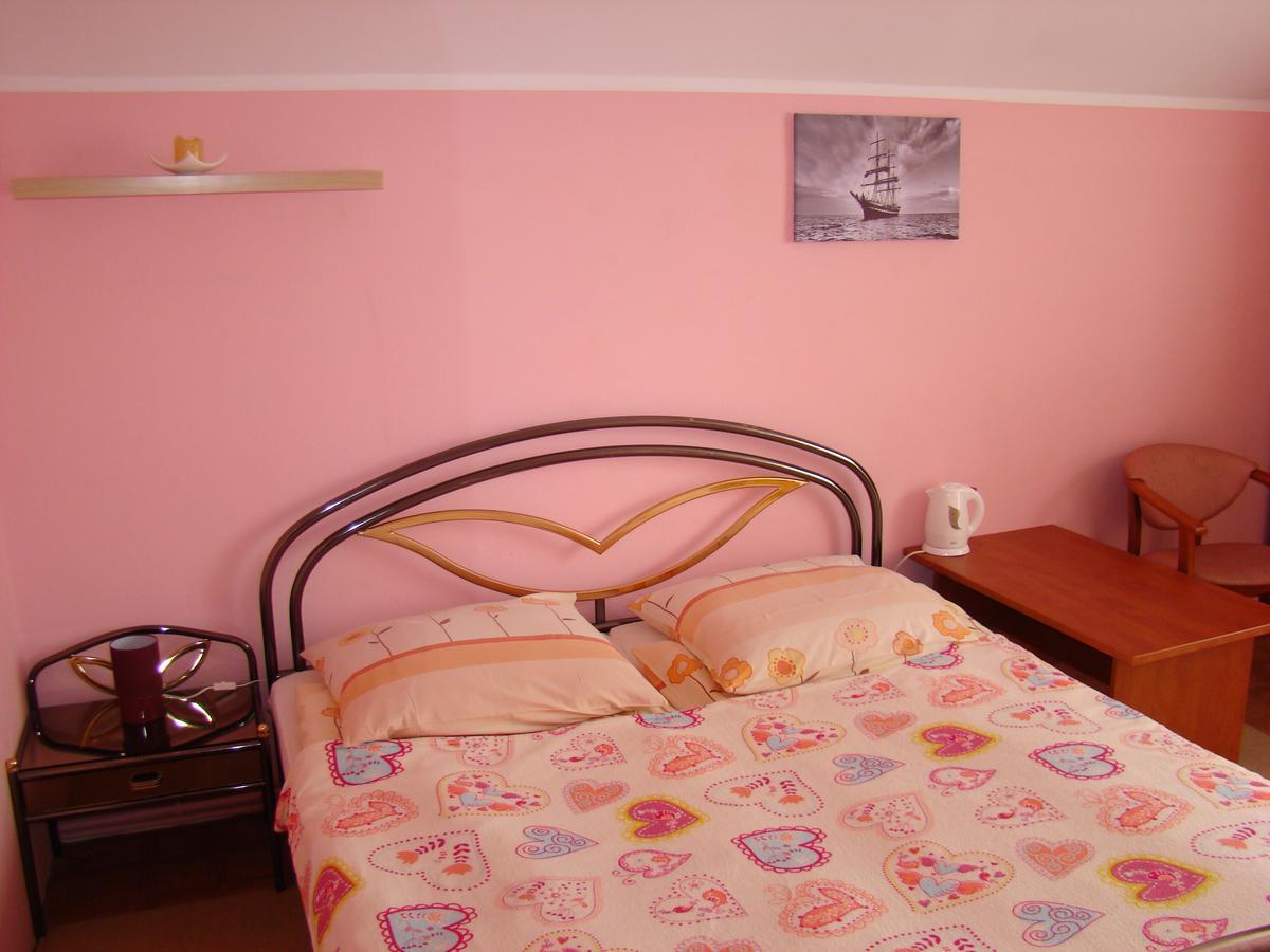 Dom Pod Gruszka Appartement Pobierowo Buitenkant foto