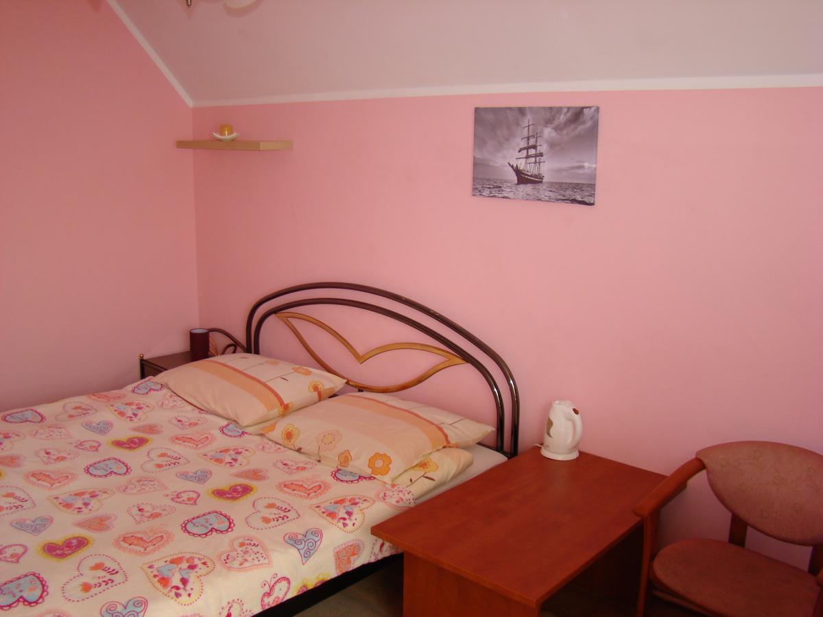 Dom Pod Gruszka Appartement Pobierowo Buitenkant foto