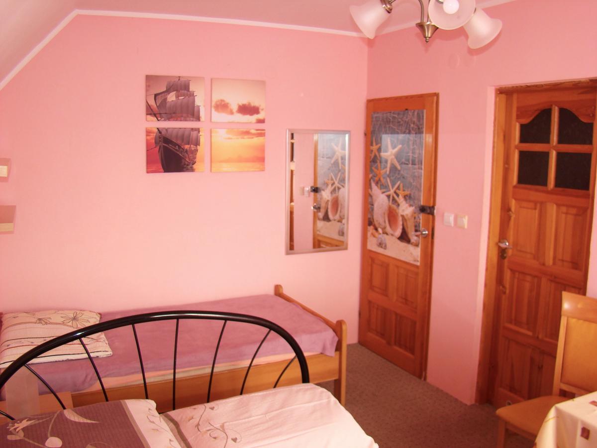 Dom Pod Gruszka Appartement Pobierowo Buitenkant foto